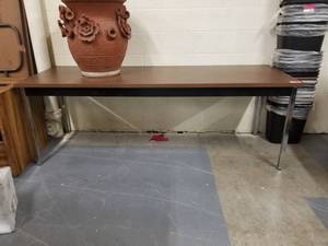 lot 251 image: 7ft Office Table
