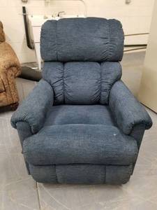 lot 252 image: Blue Recliner