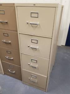 lot 412 image: (4) 4 Drawer File Cabinets