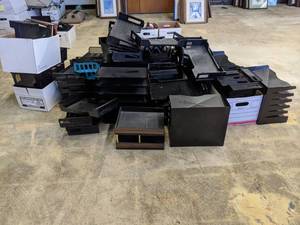 lot 435 image: Document Trays