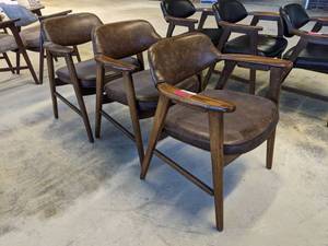 lot 455 image: (3) Chairs