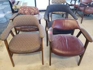 lot 457 image: (4) Various Office Chairs