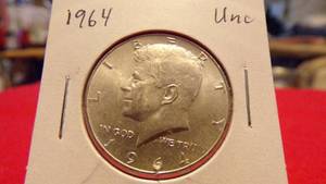 lot 6917 image: 1964 Kennedy Half Dollar UNC