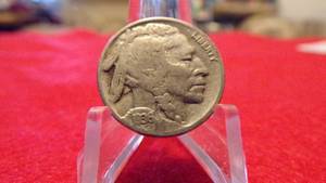 lot 6958 image: 2 BUFFALO NICKELS 1936, 1937