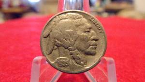 lot 6961 image: 2 BUFFALO NICKELS 1935, 1936