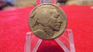 lot 6963 image: 2 BUFFALO NICKELS 1930, 1936-D