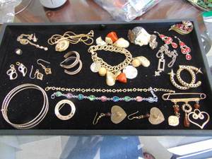 lot 1089 image: Fashion Jewelry