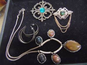 lot 1095 image: Fashion Jewelry