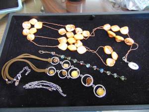 lot 1097 image: Lia Sophia Fashion Jewelry