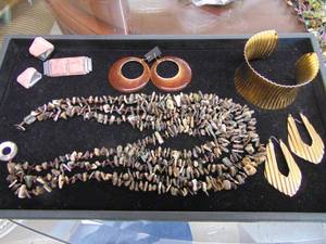lot 1098 image: Fashion Jewelry