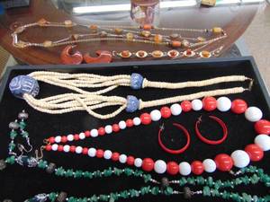 lot 1108 image: Fashion Jewelry