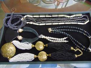 lot 1113 image: Fashion Jewelry
