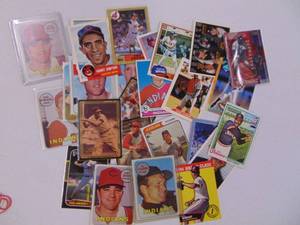 lot 1164 image: 27 Indians Baseball Cards with Niekro, Colivito