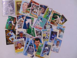 lot 1167 image: 37 Royals Baseball cards with Brett, Bo, Mcrae