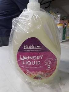 lot 5367 image: Biokleen Free & Clear Laundry Detergent, 300 HE Loads, Detergent Liquid, Concentrated, Eco-Friendly, Non-Toxic, Plant-Based, No Artificial Fragrance or Preservatives, Unscented, 150 Fl Oz