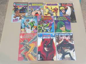 lot 7826 image: Comic Book Lot of 10 DC Comics