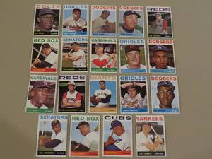 lot 7875 image: 1964 Topps Baseball Cards Lot of 19