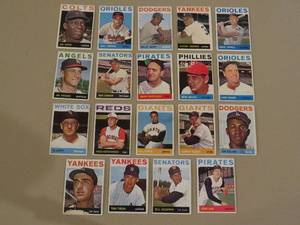 lot 7876 image: 1964 Topps Baseball Cards Lot of 19