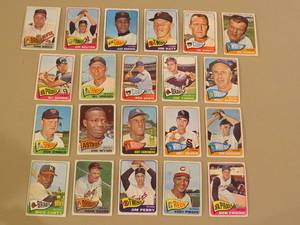 lot 7879 image: 1965 Topps Baseball Cards Lot of 21
