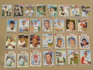 lot 7891 image: 1970 Topps Baseball Cards Lot of 29