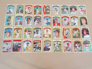 lot 7904 image: 1972 Topps Baseball Cards Lot of 36