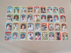 lot 7905 image: 1972 Topps Baseball Cards Lot of 36