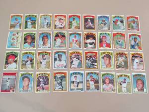 lot 7906 image: 1972 Topps Baseball Cards Lot of 36