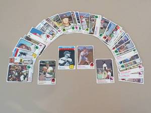 lot 7909 image: 1973 Topps Baseball Cards Lot of 39
