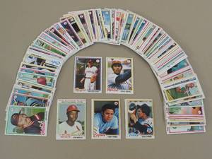 lot 7917 image: 1978 Topps Baseball Cards Lot of 94