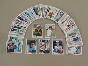 lot 7919 image: 1978 Topps Baseball Cards Lot of 92