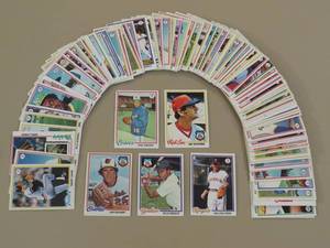 lot 7921 image: 1978 Topps Baseball Cards Lot of 92