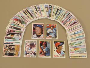 lot 7932 image: 1978 Topps Baseball Cards Lot of 92