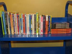 lot 7975 image: Large lot of young adult & youth fiction books