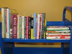 lot 7966 image: Large lot of assorted books