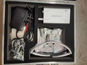 lot 1124 image: Zgood Portable Surgical Medical Binocular Loupes 2.5�420mm Optical Glasses with 3W LED Headlight Lamp  Aluminum Box (Silver)