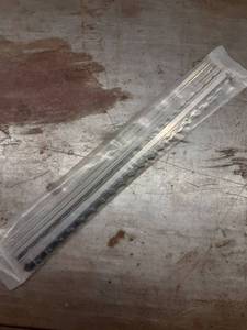 lot 1304 image: Oliver Bread Slicer Blade, 32 Pack, Replacement for 797-0029-1 for Models 709, 711, 732, 758, 777, 797