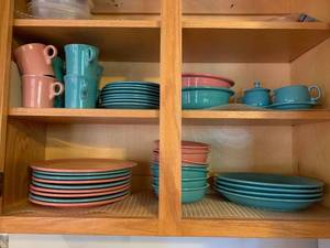 lot 1000 image: Mega Lot of Pink and Teal Fiesta Dishware