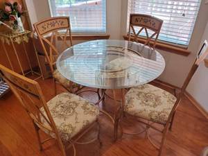 lot 2020 image: Grass Top Elegant Wrought Iron Base Kitchenette 4 Chair Set - Floral Pattern&nbsp