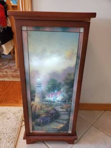 lot 2040 image: Thomas Kincade Umbrella Box with Lighted Side 25 Tall&nbsp