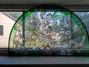 lot 2044 image: Hummingbird Colored Glass Wall Decor