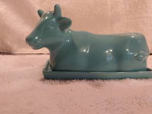 lot 6657 image: Dark Turquoise Ceramic Cow Butter Boat