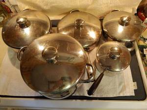 lot 6660 image: Set of 5 Stainless Steel Pots with Lids&nbsp