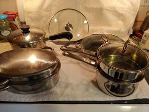lot 6661 image: 4 Piece Stainless Steel Pots with top