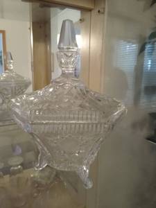 lot 6667 image: Crystal Candy Dish