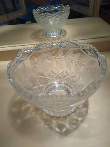 lot 6682 image: Crystal Candy Bowl