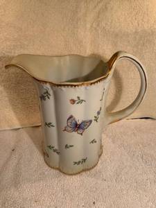 lot 6704 image: Godinger and Co Porcelain Butterfly Pitcher Location Kitchen