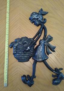lot 6734 image: Sexton Metal Wall Decor, Girl with Basket