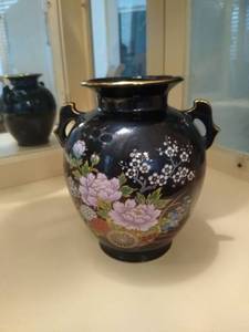 lot 6751 image: Oriental Design Vase