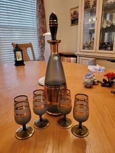 lot 6758 image: Bohemia Glass Decanter &amp 6 Shot Glasses