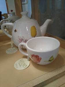 lot 6761 image: Marjorein Bastin Tea Pot and Cup